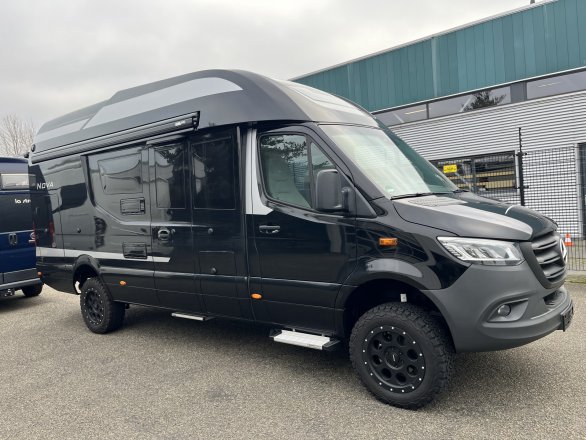 La Strada Nova EB Mercedes Sprinter 190pk AUT 4x4 + VB Luchtvering UNIEK 3 jaar levertijd